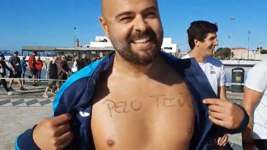 El campeón nacional Alberto Pérez se "moja" por el Tajo y nada veinte kilómetros en aguas vivas de Cascais a Lisboa