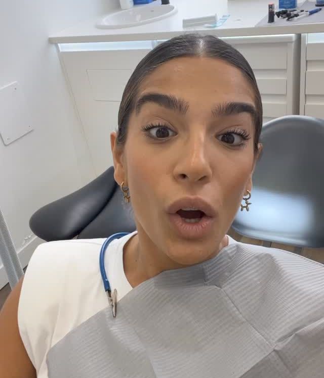 Alma Cortés Bollo, en el dentista con "dos muelas rotas"