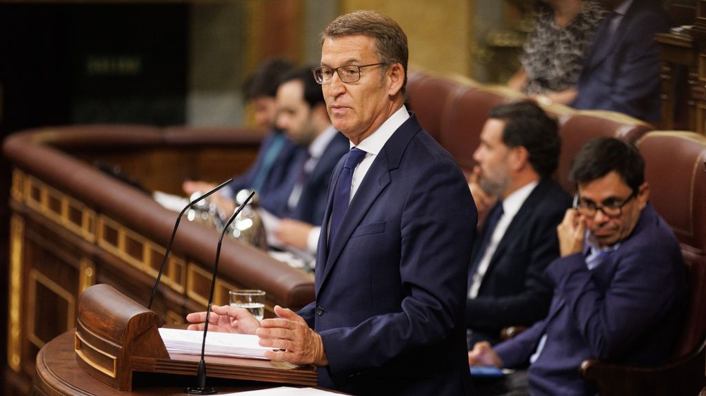 El líder del PP y candidato a la Presidencia del Gobierno, Alberto Núñez Feijóo, interviene durante la primera sesión del debate de investidura del líder del PP