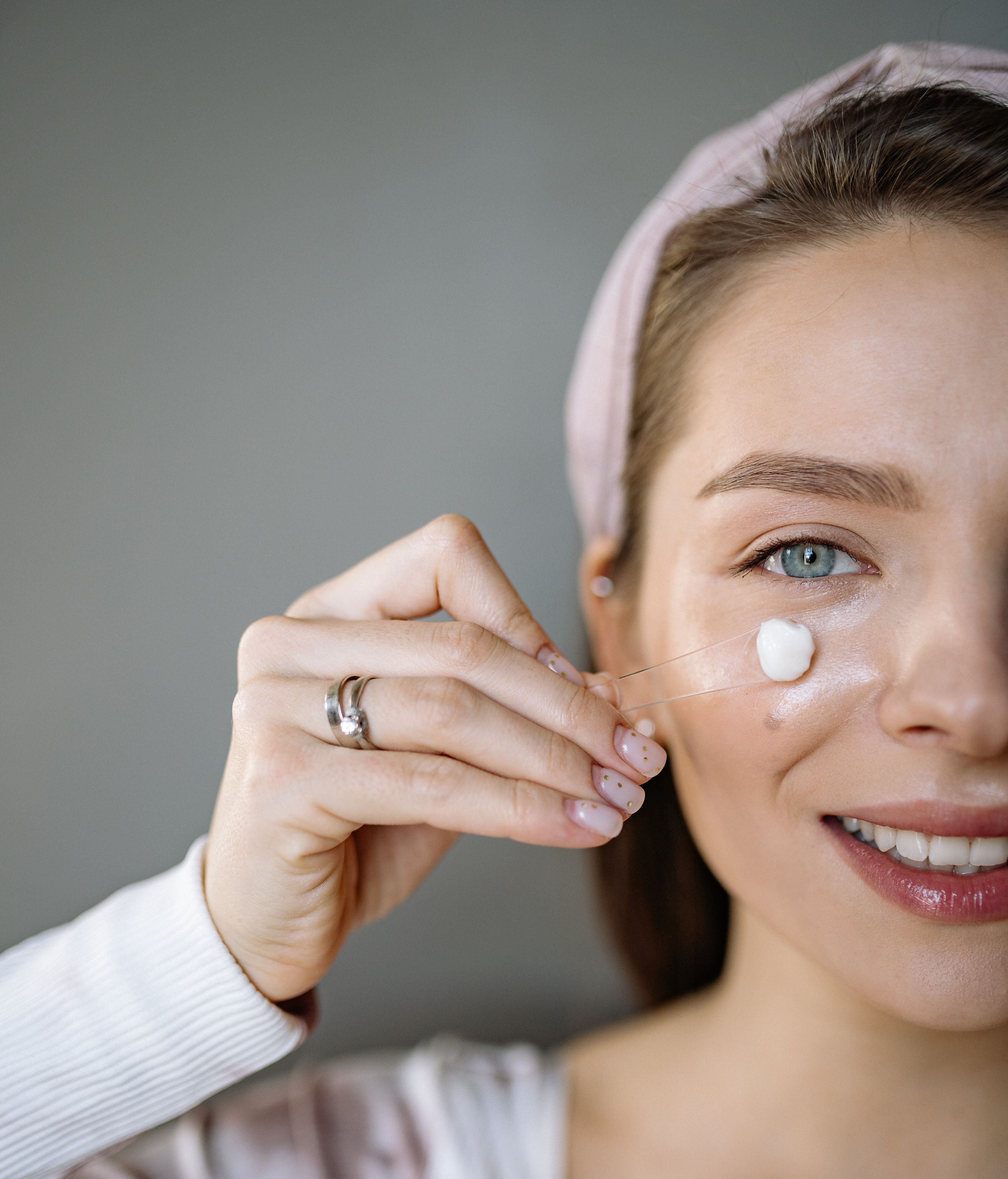 Evita estos cosméticos durante el embarazo. FUENTE: Pexels