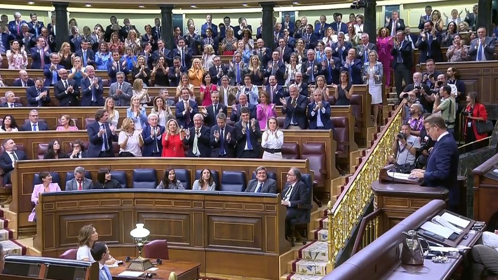 Gritos de "cobarde" a Pedro Sánchez por no intervenir y Armengol sale en su defensa pidiendo "respeto"