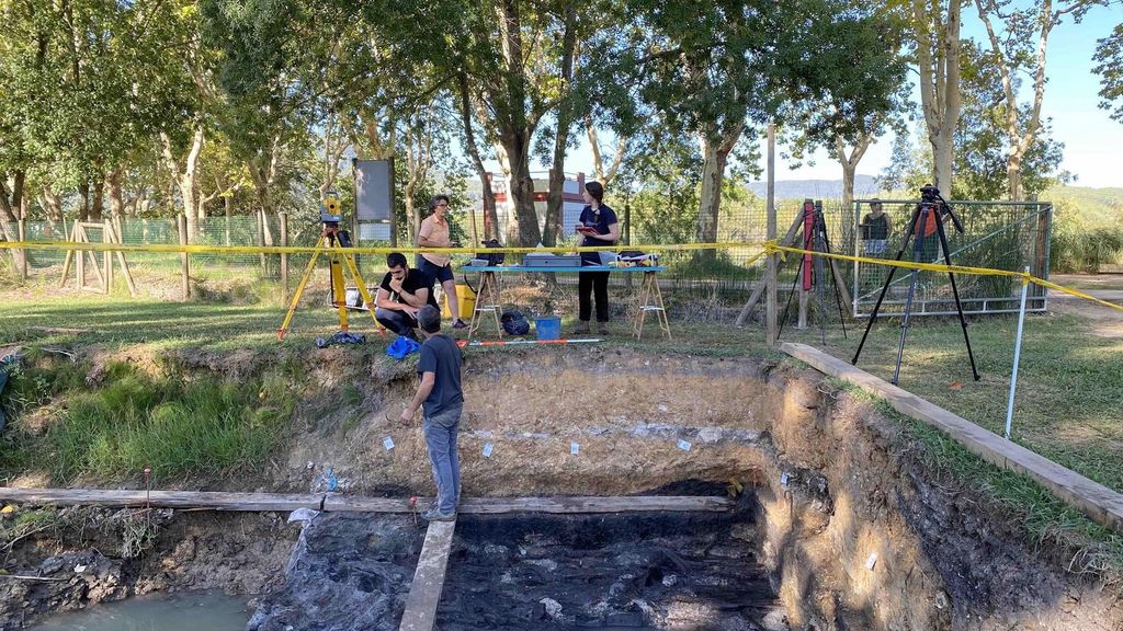 Excavaciones en el poblado neolítico de la Draga
