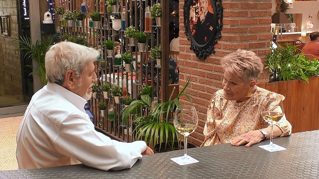 Jesús y Rosa durante su cita en 'First Dates'