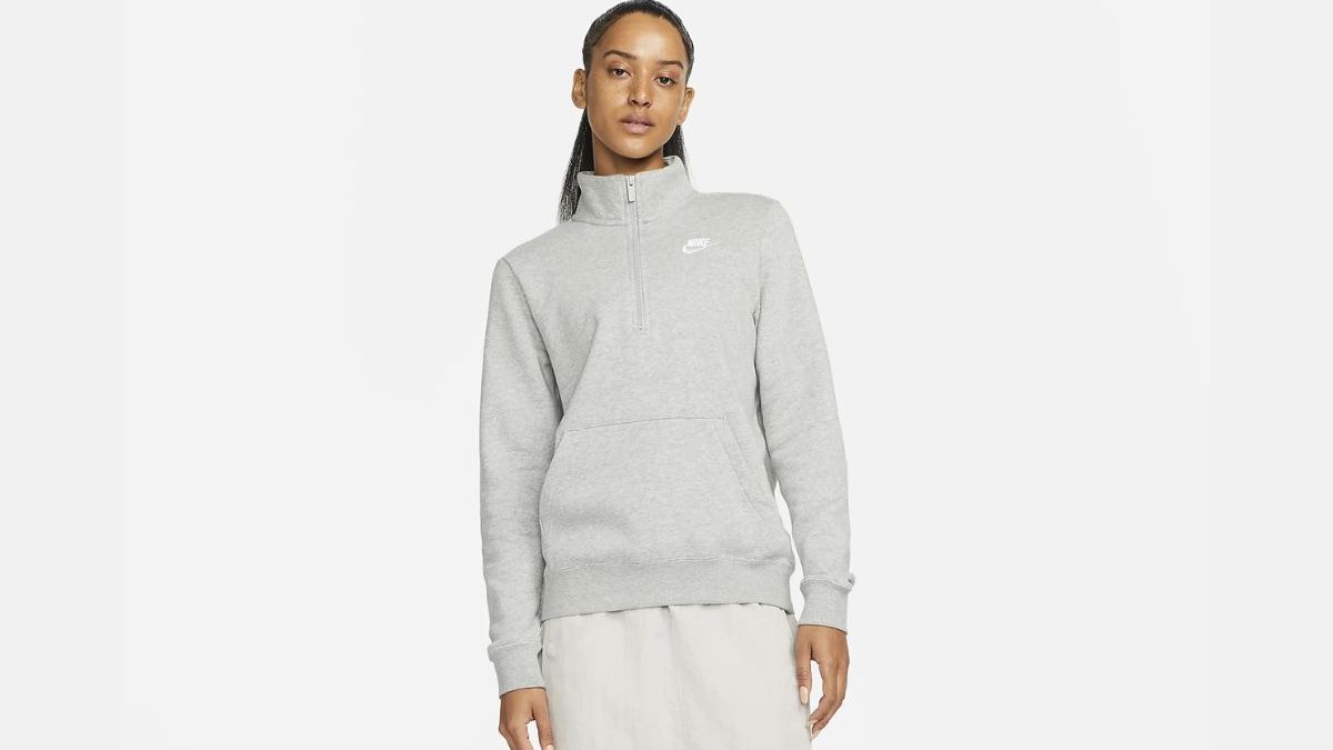 Nike tira el precio de esta sudadera que te protegerá del frío: ¡ahora tiene más de 29 euros de descuento!