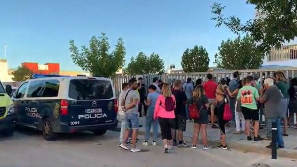 Un menor apuñala a tres profesores y dos alumnos en un instituto de Jerez de la Frontera