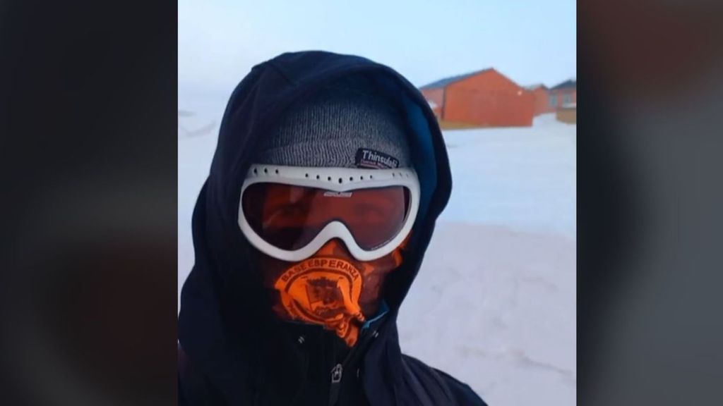 Emanuel, el joven que vive en la Antártida