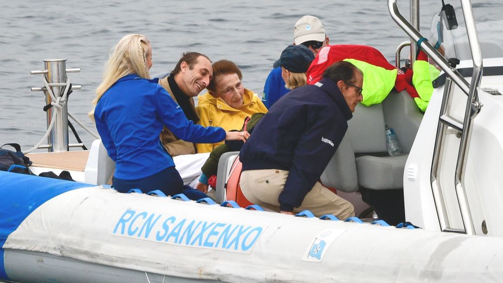 La lancha en la que han salido a navegar se llama 'Cristina'