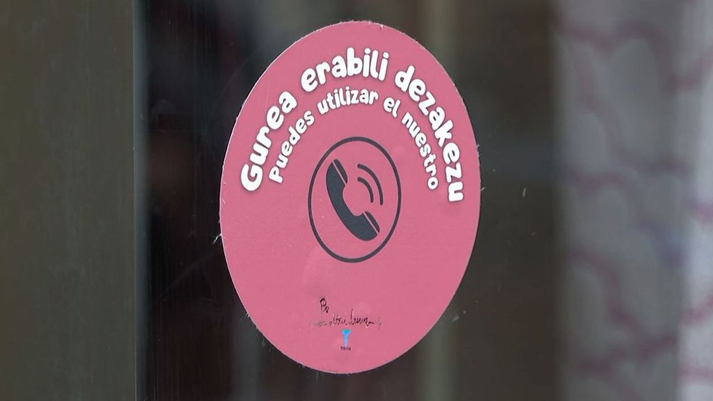 Los comercios de Tolosa permitirán hacer llamadas a los niños para frenar la compra del primer móvil