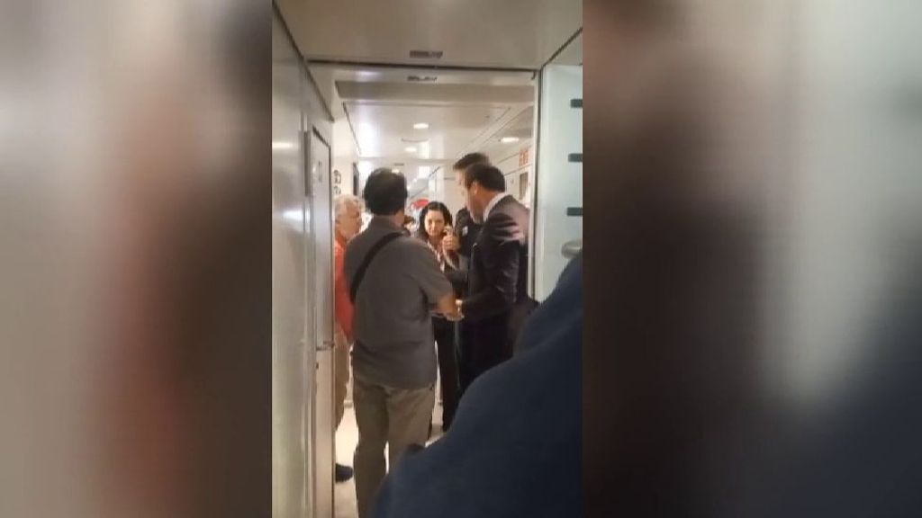 El vídeo con las imágenes del altercado de Óscar Puente con un pasajero en el AVE