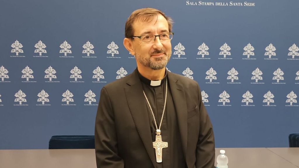 Imagen del arzobispo de Madrid, José Cobo, en Roma