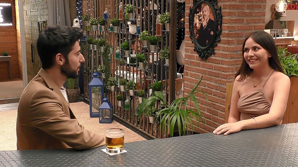 Inés y Zigor durante su cita en 'First Dates'