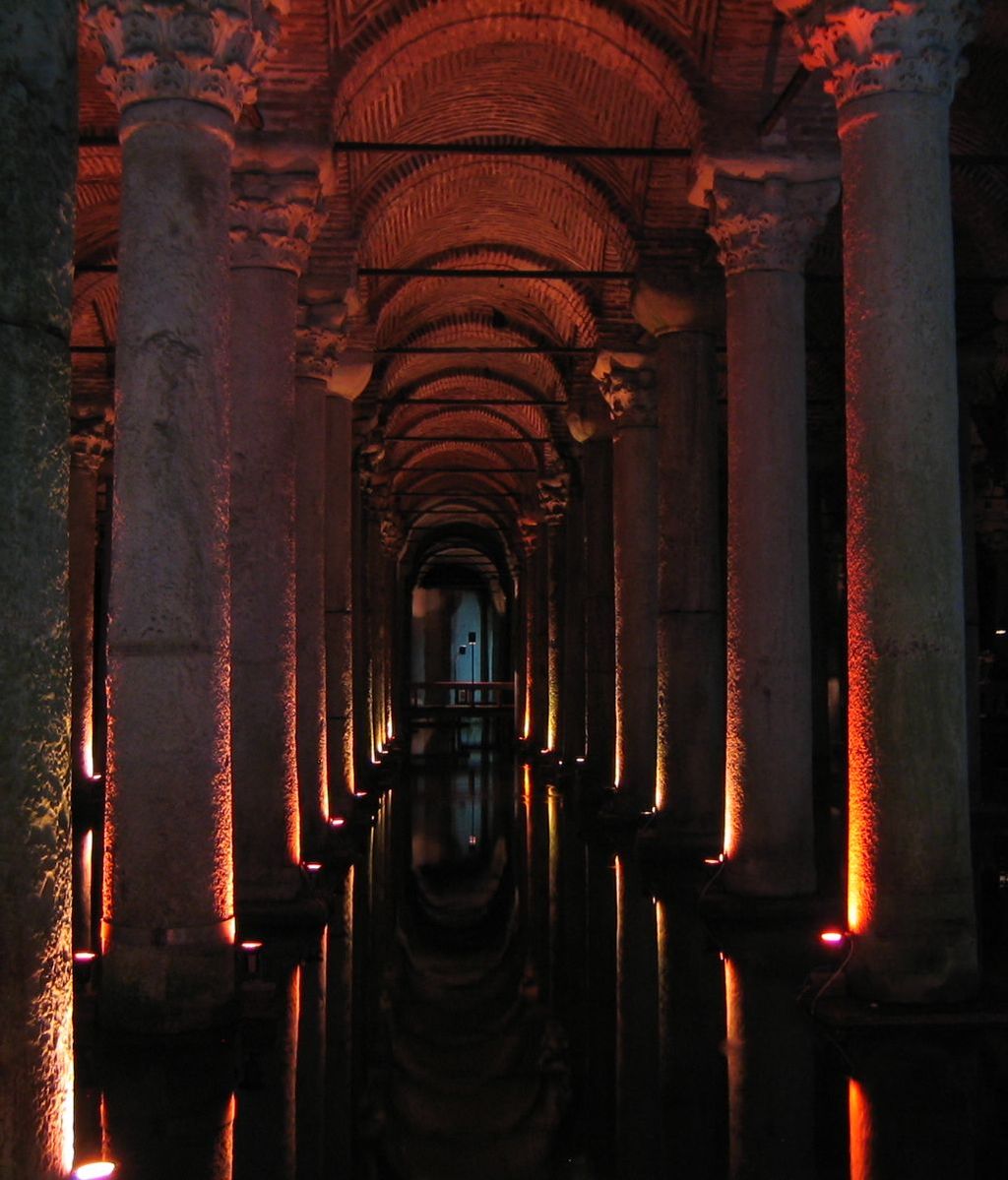 Cisterna Basílica de Estambul, la primera foto de Rivera con cámara digital