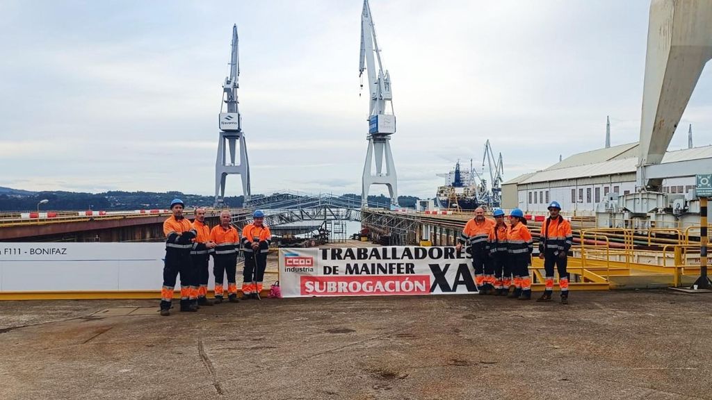 Los trabajadores de la auxiliar Mainfer cortan durante dos horas el acceso al astillero de Navantia Ferrol