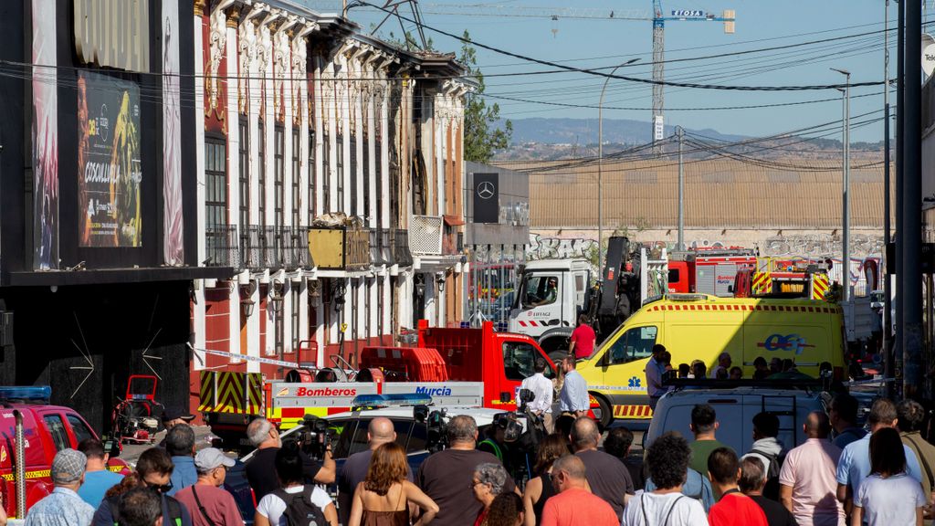 Tragedia en una zona de discotecas de Murcia: mueren 13 personas en un incendio y no se descartan más fallecidos