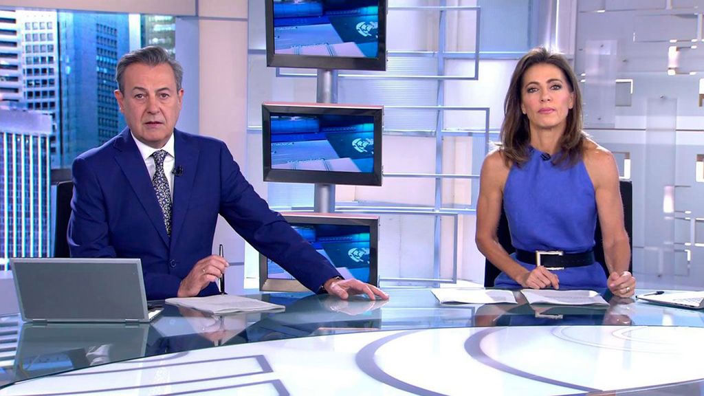 Con José Ribagorda y Ángeles Blanco Informativos Telecinco 2023 Mediodía 01/10/2023