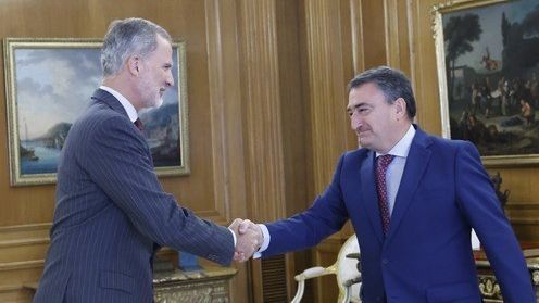 Esteban traslada a Felipe VI que el PNV "aún no está en condiciones de apoyar a Sánchez"