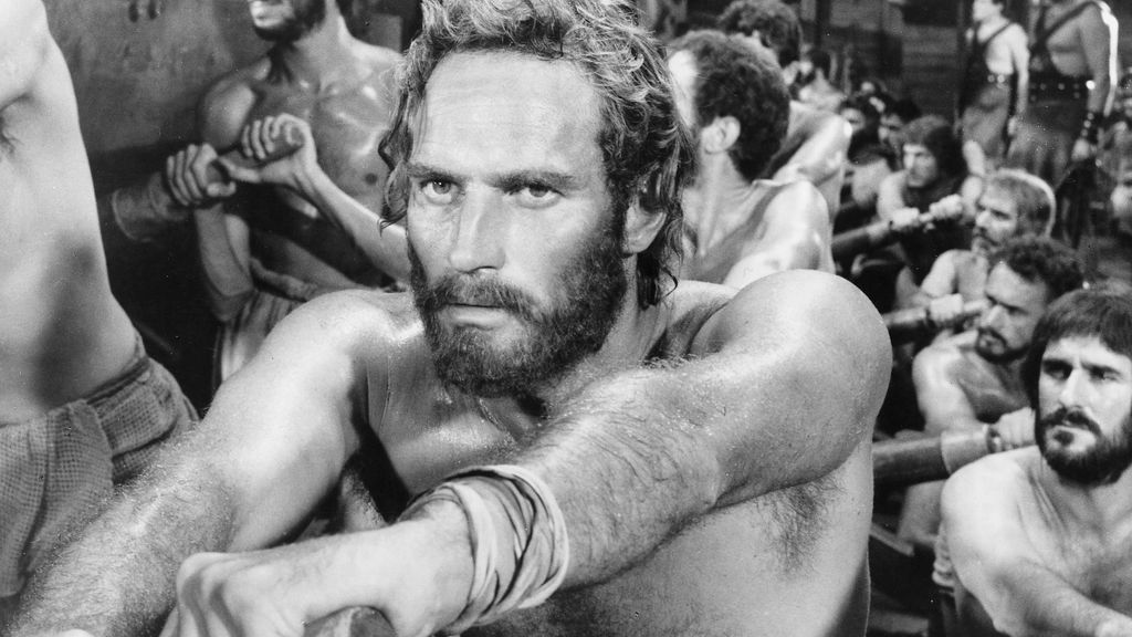 A galeras a remar. Charlton Heston como Judá Ben Hur, en la super producción de 1959.