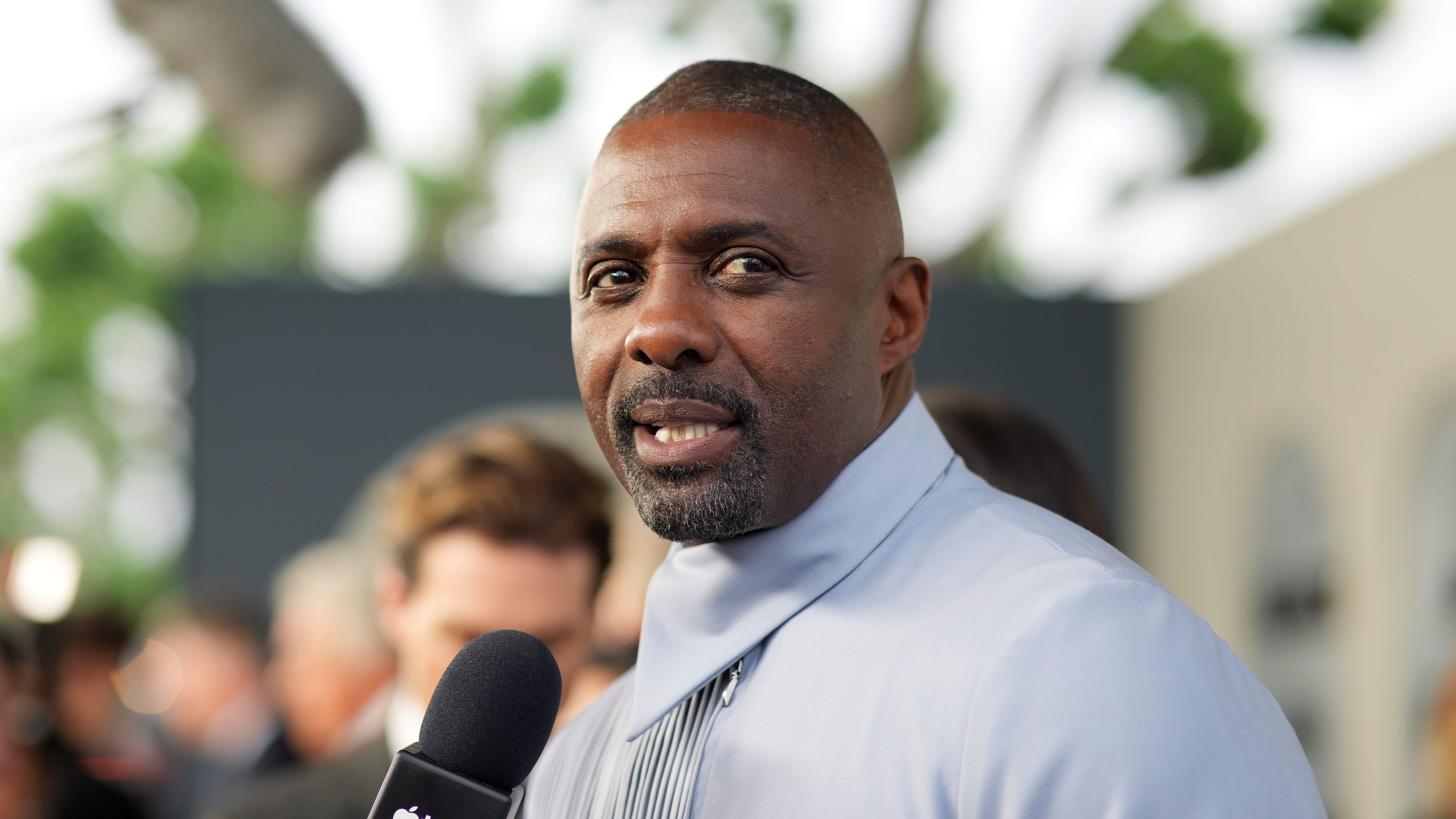 Idris Elba, adicto al trabajo