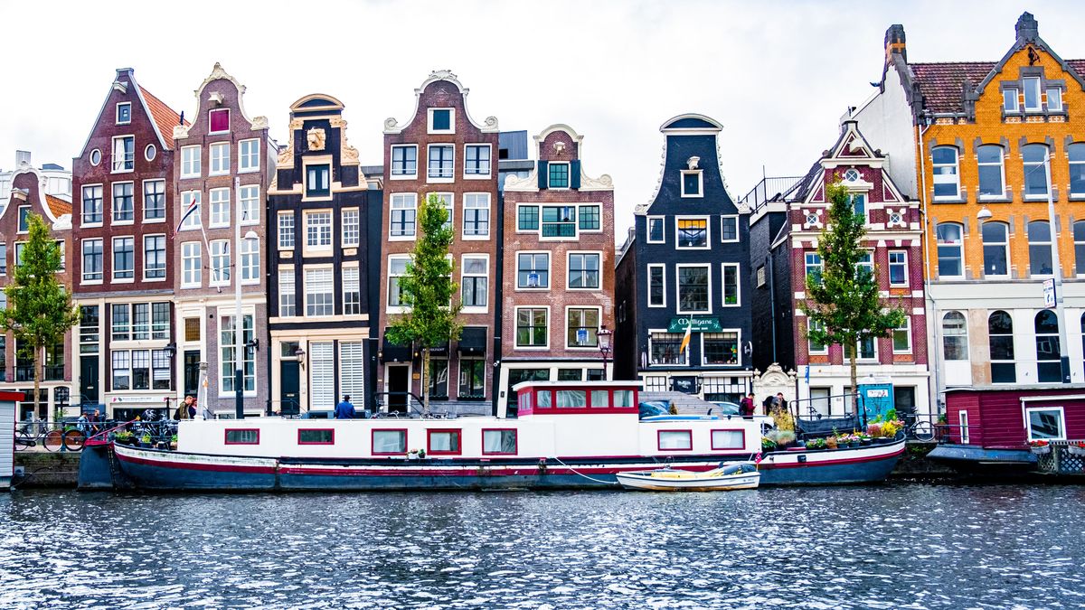 Amsterdam: The City That Blends Timeless Beauty with Hidden Wonders