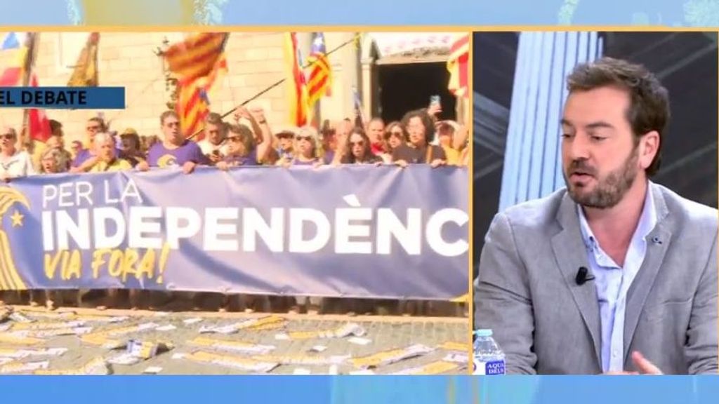 Jorge Bustos señala cuál es la diferencia entre la militancia de Puigdemont y la de Pedro Sánchez