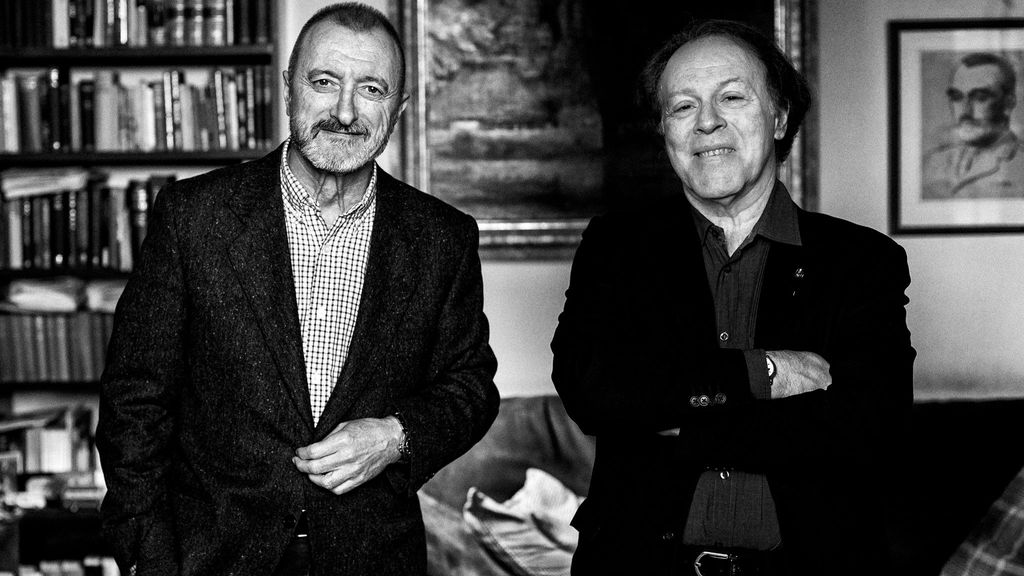 Dos señores conversan. Pérez Reverte y Javier Marías, una amistad de 30 años.