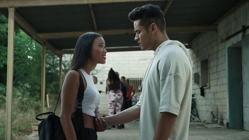 Irene (Nona Sobo) y Nelson (Felipe Londoño), en 'Entrevías'