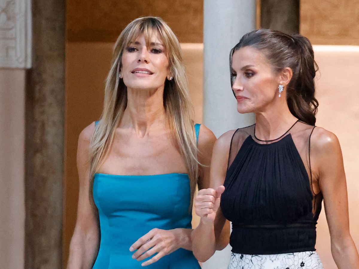 El duelo de Letizia y Begoña Gómez: sus looks en la Cumbre Europea de  Granada, al detalle