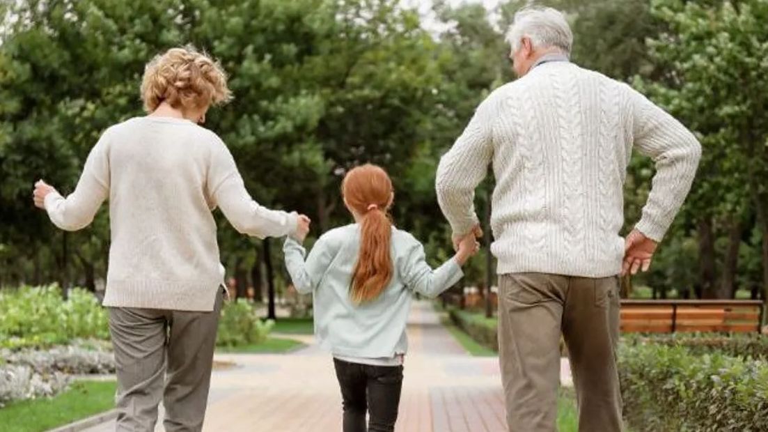 Un juzgado de Pontevedra da la custodia de dos menores a sus abuelos por el "desinterés de los padres"