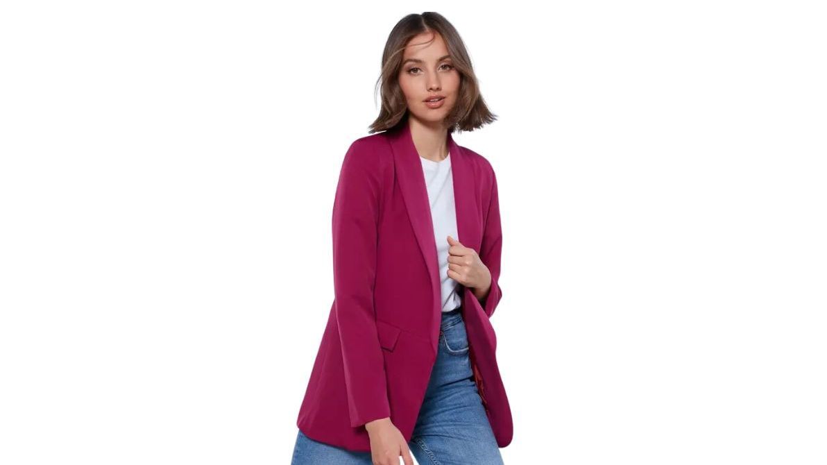 Chaqueta americana con solapas y manga larga