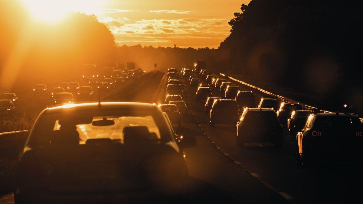 ¿En qué casos se puede utilizar un carril VAO aunque vayas solo en el coche?