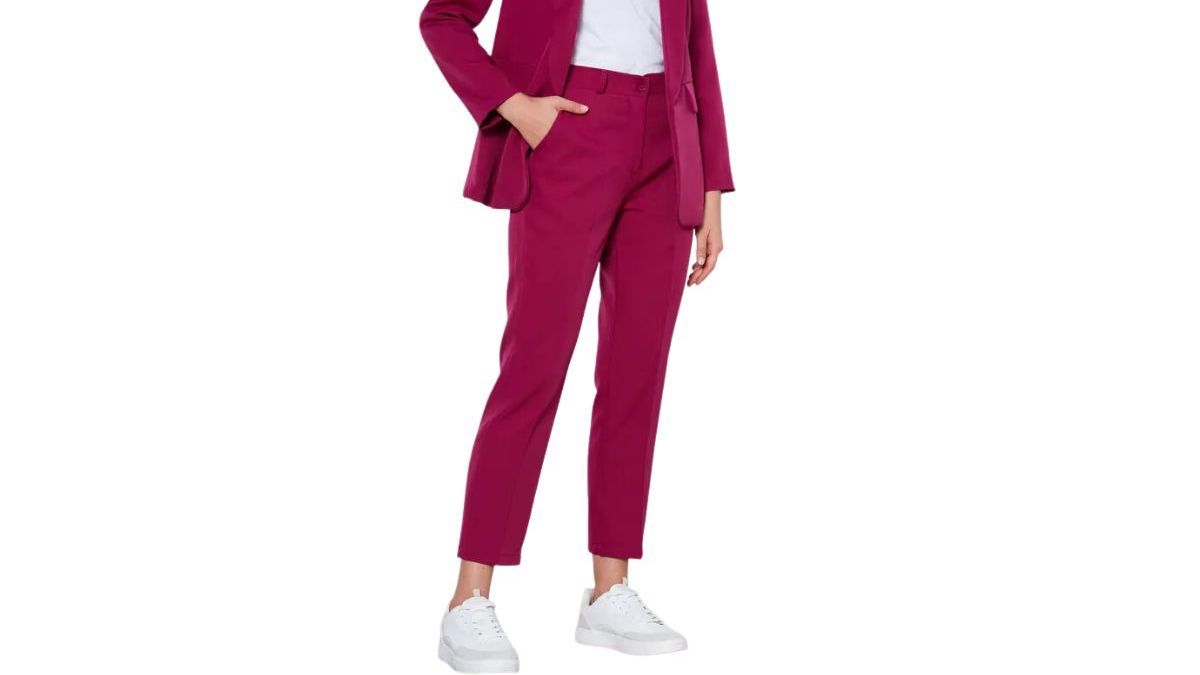 Pantalón tobillero con pinzas