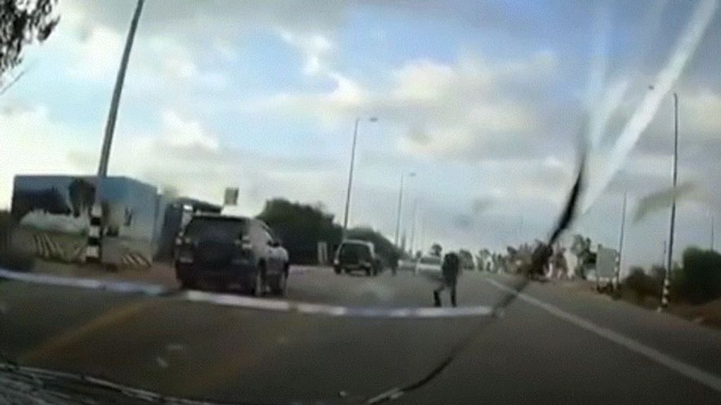 El vídeo del intento desesperado de escapar en coche de la Rave de la muerte de Israel
