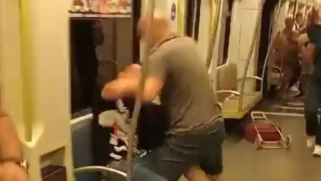 Las imágenes de la pelea en el metro de Valencia