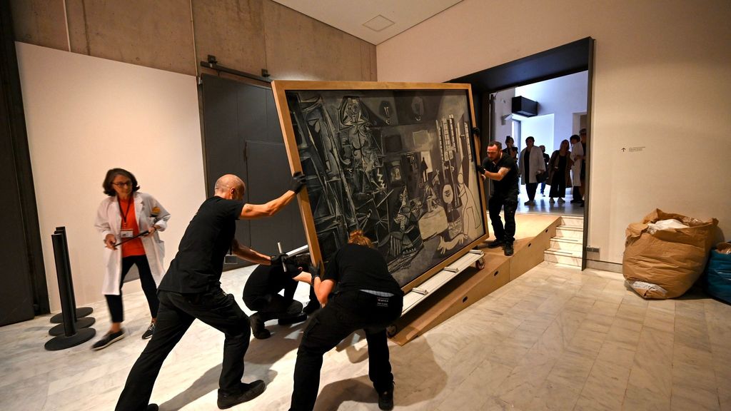 El traslado policial y de alta seguridad de 'Las Meninas' de Picasso