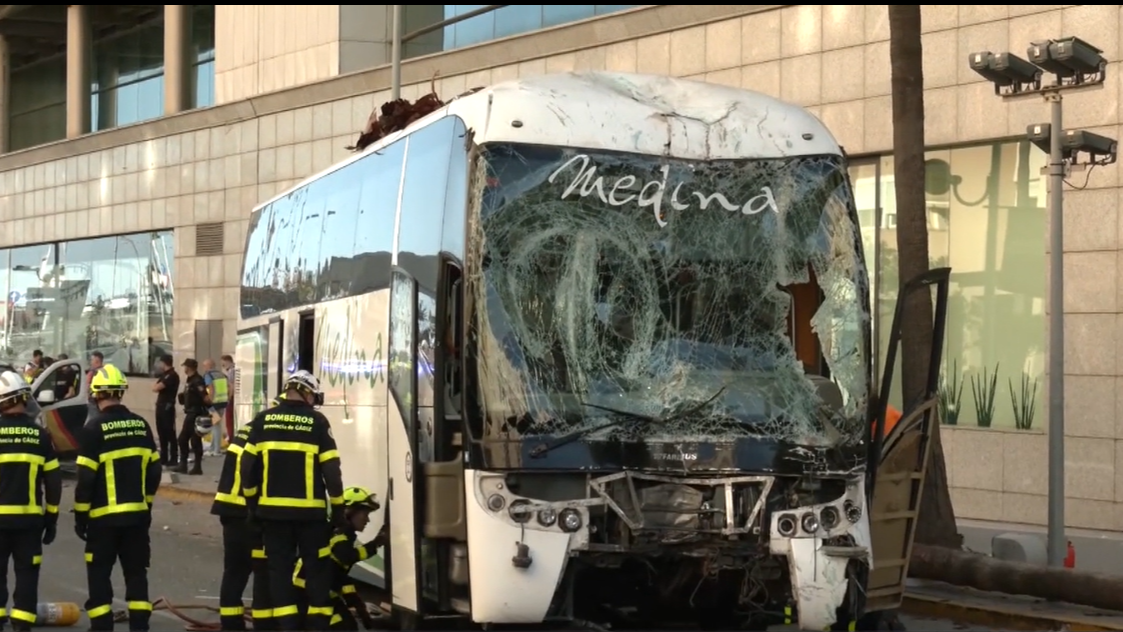 Un fallo mecánico en los frenos del autobús, posible causa del atropello mortal en Cádiz