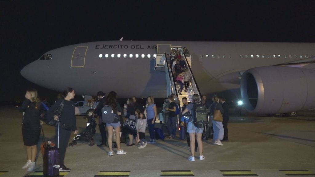 Llega a Torrejón de Ardoz el primer avión militar con unos 200 españoles evacuados desde Israel