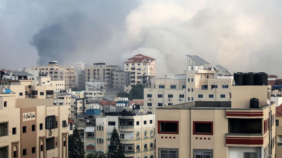 Guerra entre Israel y Gaza, en directo: Benjamín Netanyahu pacta con la oposición un gobierno de emergencia