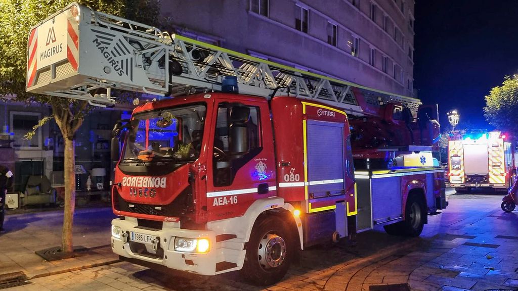 Los vecinos afectados por el incendio en que han muerto una madre y sus tres niños en Vigo: “Fuimos al portal, vimos humo y escuchamos pasos”