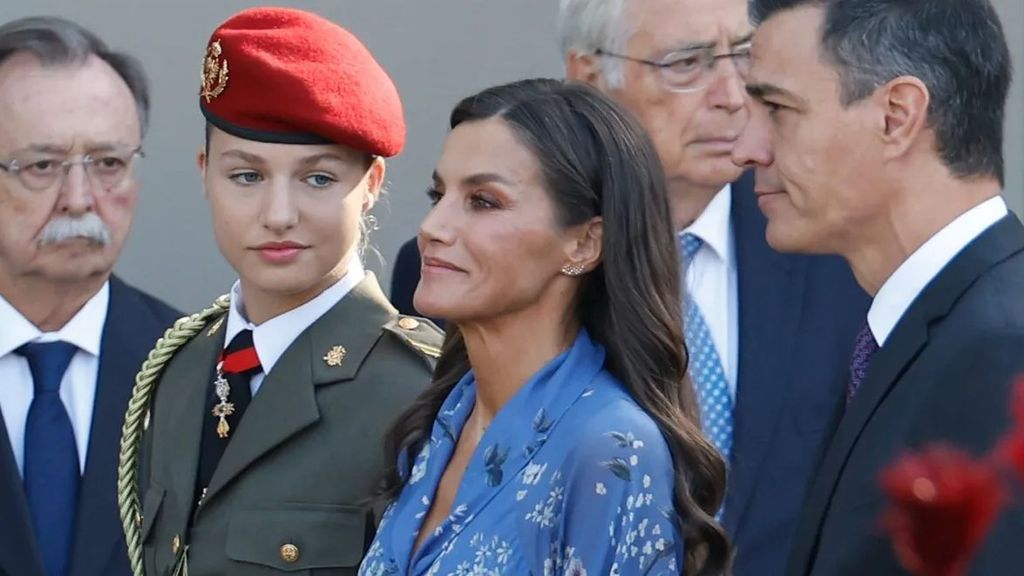 Leonor con el uniforme militar