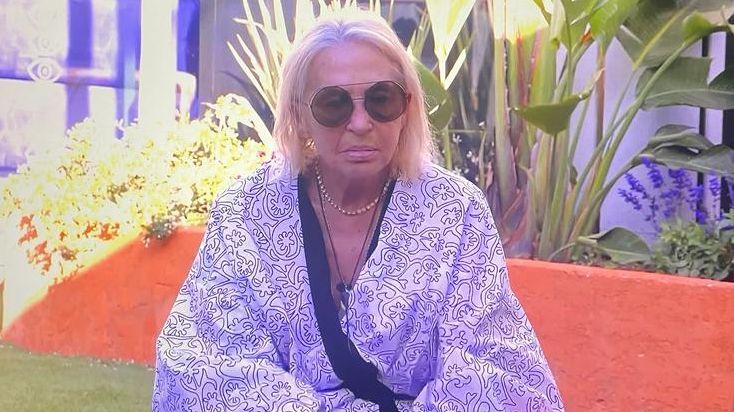 Laura habla con Albert