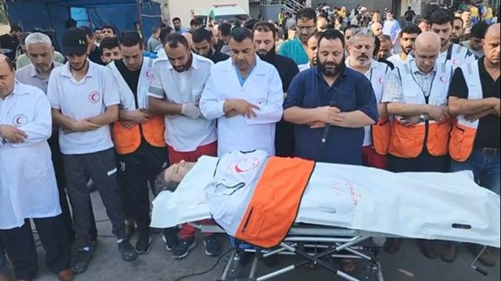 Velan a un paramédico asesinado en Gaza