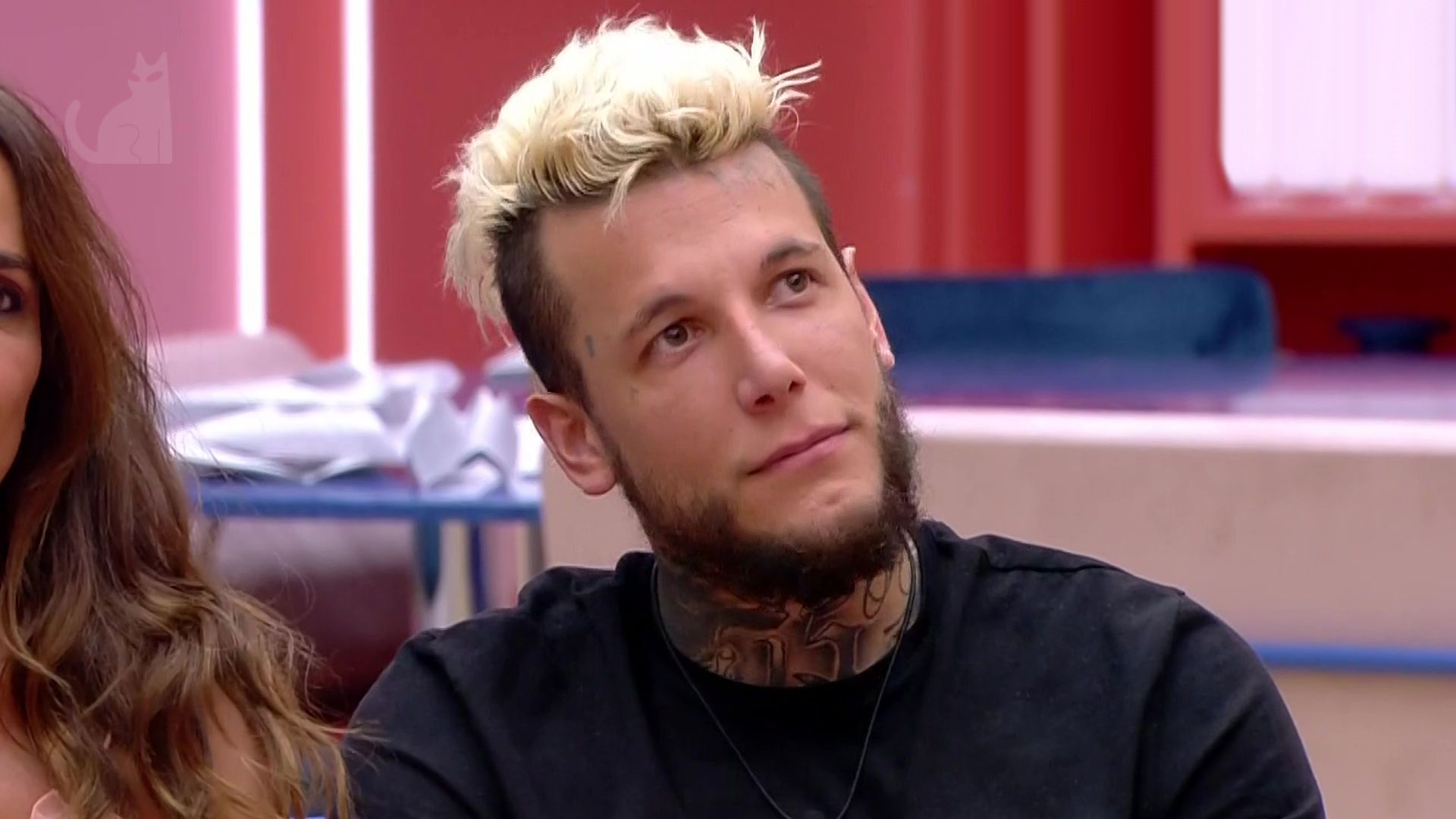 Alex puja por la inmunidad