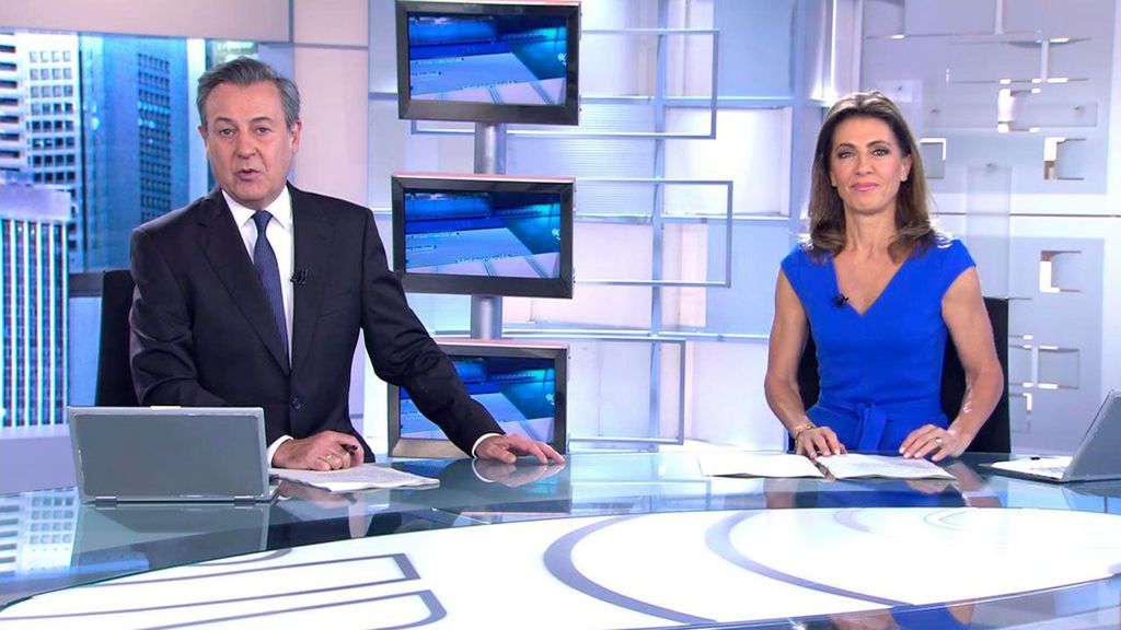 Con José Ribagorda y Ángeles Blanco Informativos Telecinco 2023 Mediodía 15/10/2023