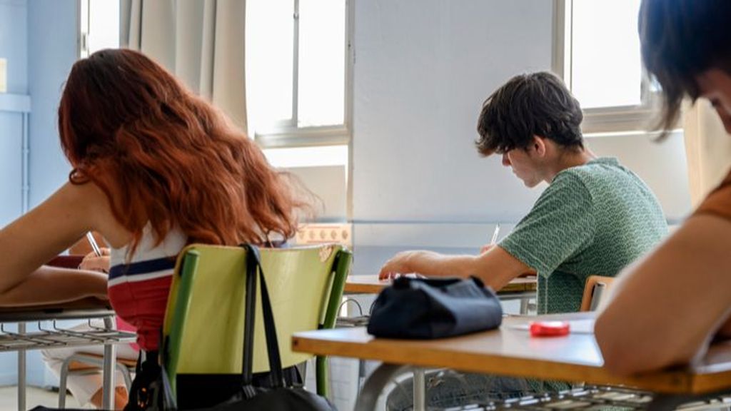 Detienen a una joven por suplantar a otra en un examen para obtener la nacionalidad española en Salamanca