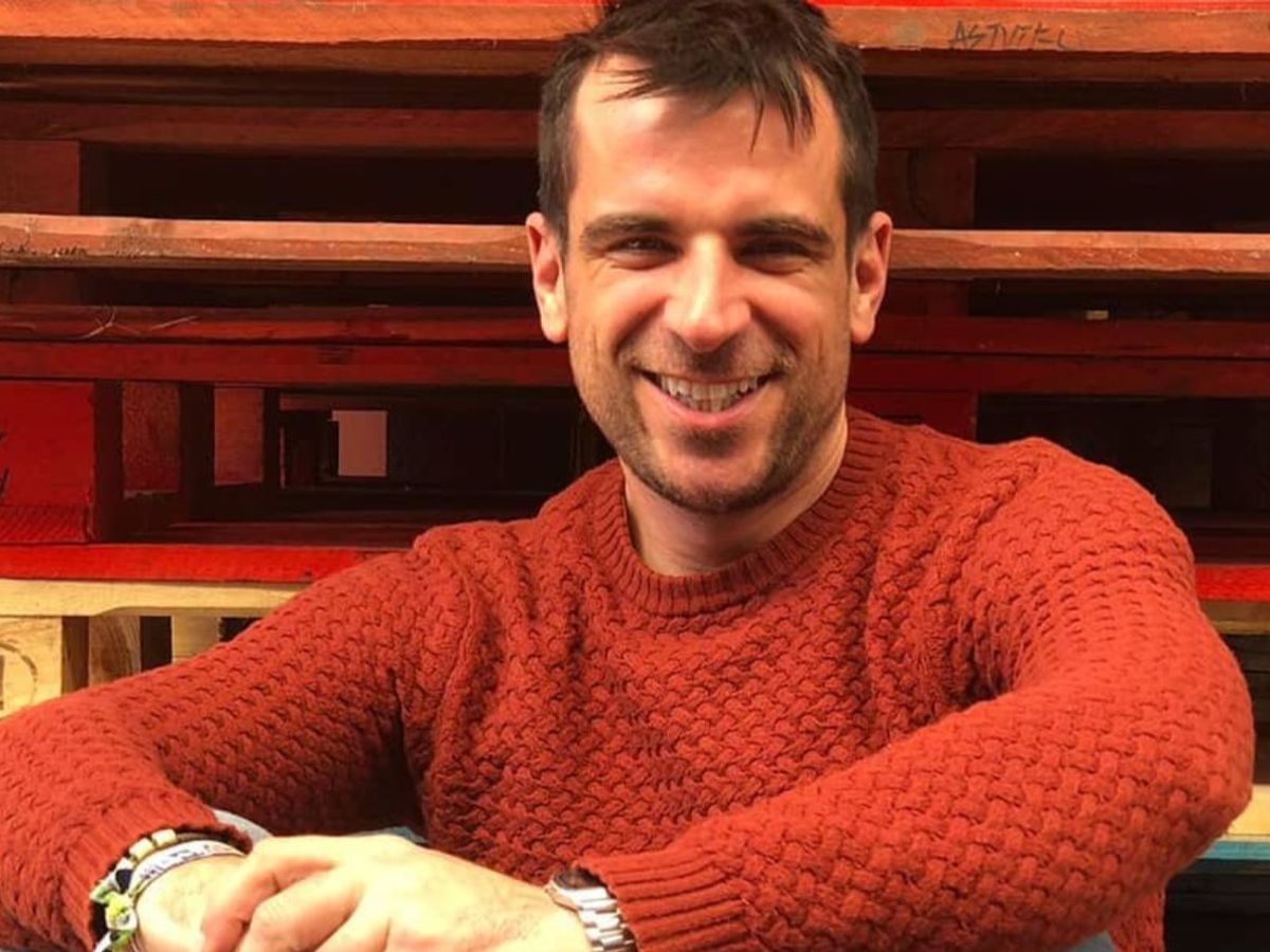 Así es Jorge Luque, el periodista malagueño que acompaña a Ana Rosa en  'TardeAR' - Telecinco