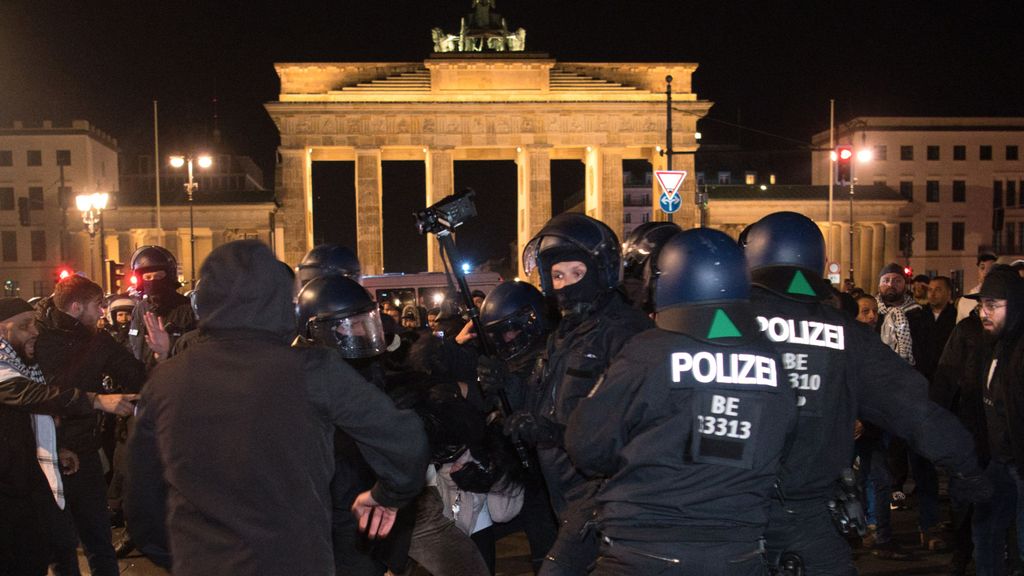 Atacan una sinagoga y un centro comunitario judío en Berlín con cócteles molotov