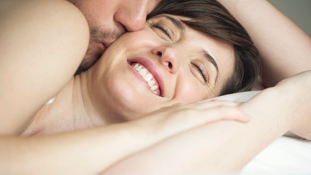 La sonrisa del después. Un 32,18% de españoles y españolas asegura que tener sexco es su principal fuente de sonrisas.