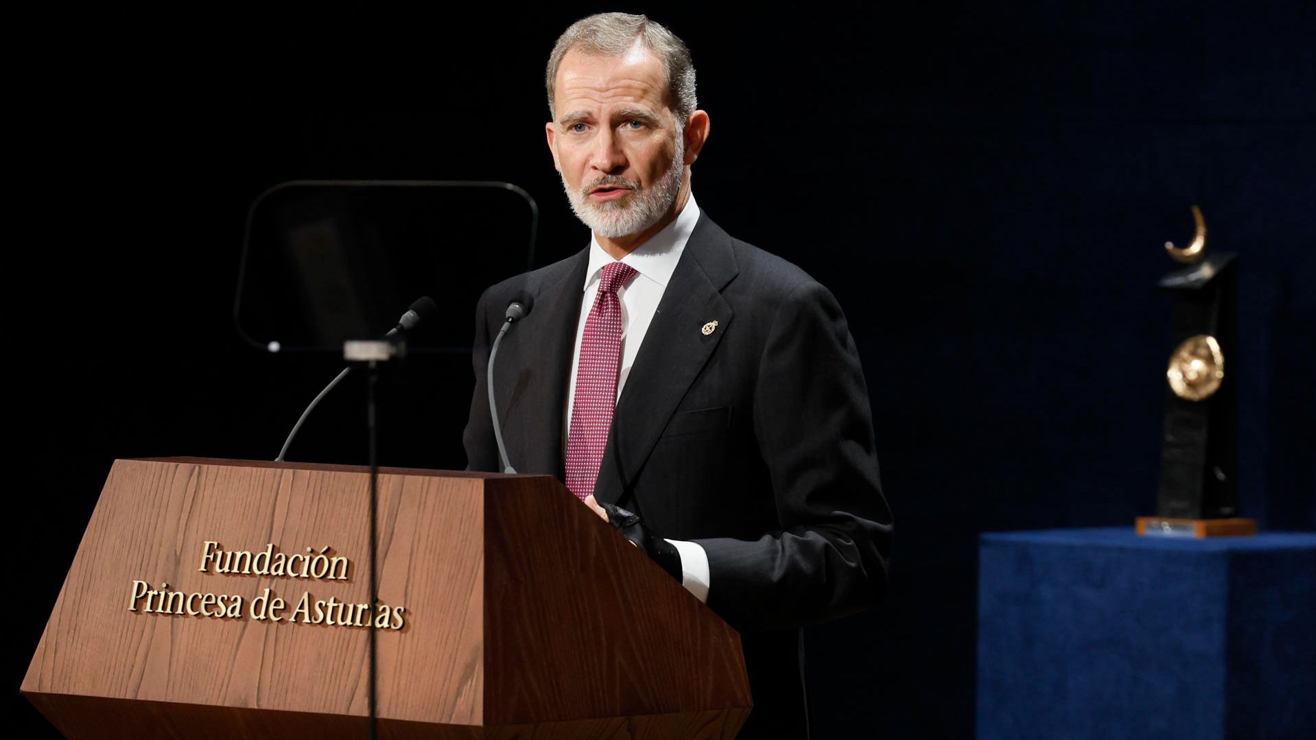 Felipe VI: "Las soluciones llegarán —como siempre ha sucedido y demuestra la historia de España— de la unidad, nunca de la división"