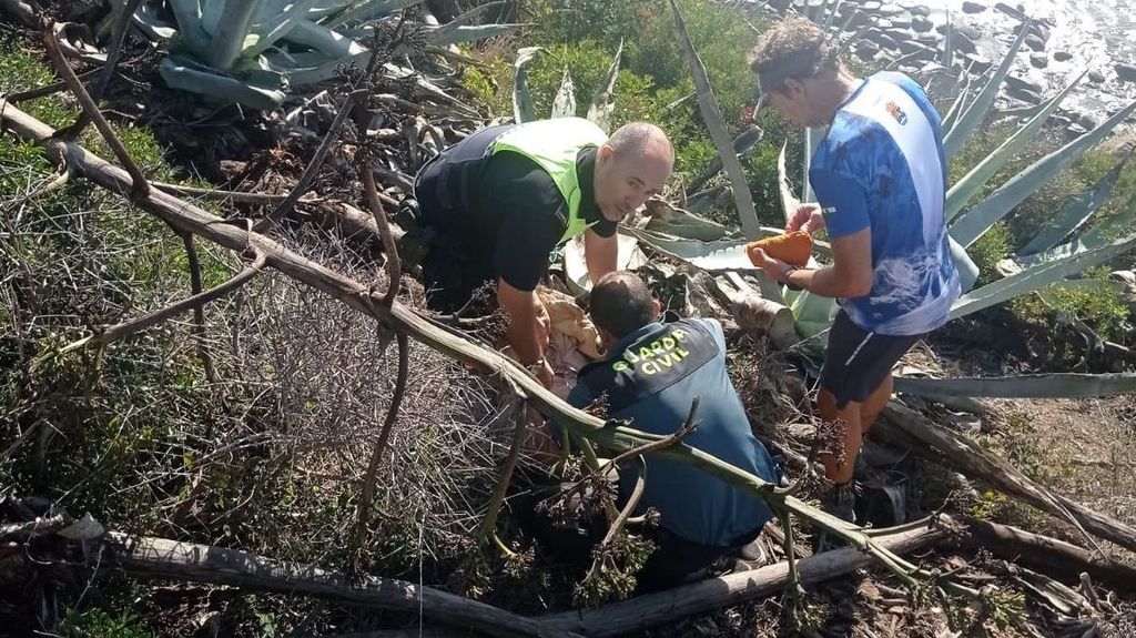 Localizan a una mujer de 76 años que estaba desaparecida en Tarifa en mitad del temporal