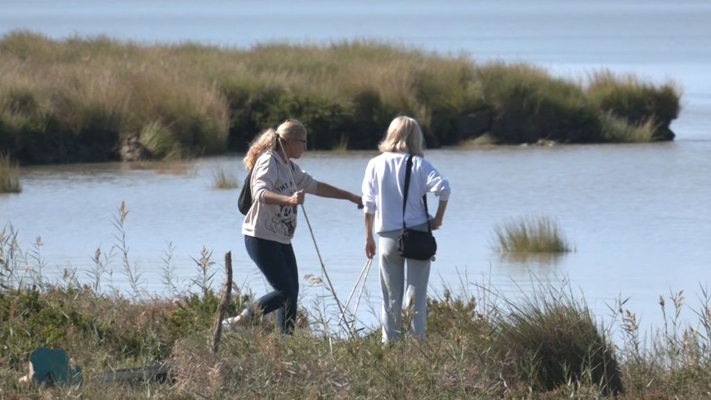 Dos personas buscan a un desaparecido en el río Guadalquivir de Sevilla